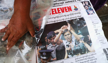 In den Schlagzeilen: Zeitungen in Myanmar berichteten am Diensta... In den Schlagzeilen: Zeitungen in Myanmar berichteten am Diensta...