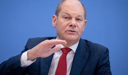 Olaf Scholz will Konzerne niedriger besteuern als geplant Olaf Scholz will Konzerne niedriger besteuern als geplant