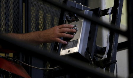 Nachrichten aus dem Knast: Curtis Dawkins arbeitet mit dem einge...