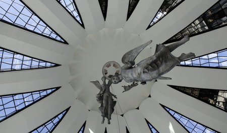 »Nach unserer Auffassung wird die Religion verschwinden in dem M...