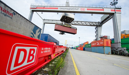 Sorgenkind Gütertransportsparte: DB Cargo sorgt für Verluste im ...