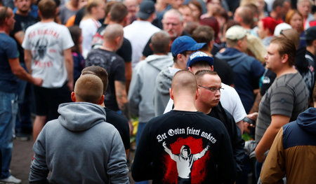Neonazis beim »Trauermarsch« in Köthen am 9. September Neonazis beim »Trauermarsch« in Köthen am 9. September