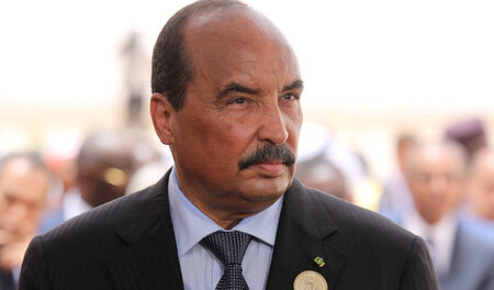 Der mauretanische Präsident Mohammed Ould Abdel Aziz wartet in N... Der mauretanische Präsident Mohammed Ould Abdel Aziz wartet in N...