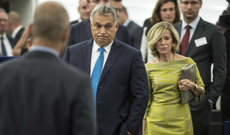 Der ungarische Ministerpräsident Viktor Orban auf dem Weg seine ...