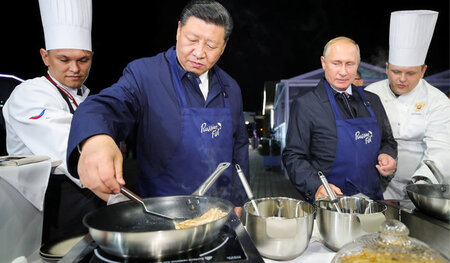 Zwei Chefköche bereiten Großes vor: Xi und Putin in Wladiwostok....