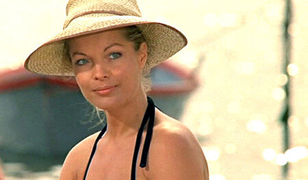 César (Yves Montand) verfolgt Rosalie (Romy Schneider) bis an di... César (Yves Montand) verfolgt Rosalie (Romy Schneider) bis an di...
