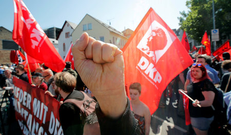 Marx 200: Mitglieder der DKP demonstrieren am 5. Mai 2018 in Tri...