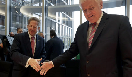 Berlin, 12. September: Hans-Georg Maaßen (l.) und sein Chef, Inn...