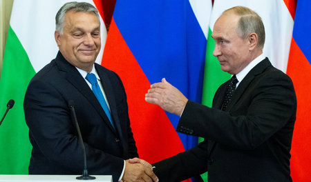 Viktor Orban (l.) und Wladimir Putin am Dienstag in Moskau