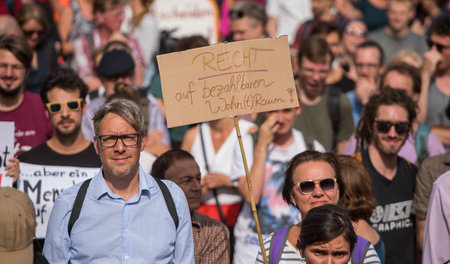 Auf die Straße: Teilnehmer der Demonstration gegen den »Mietenwa...