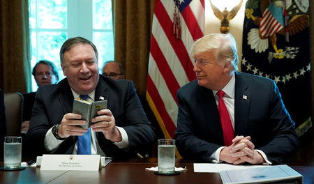 US-Außenminister Michael Pompeo (l.) und Präsident Donald Trump ...