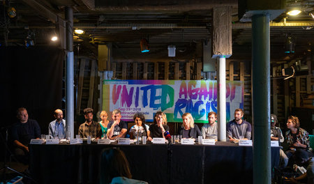 Pressekonferenz der Demoorganisatoren in Hamburg