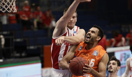 Die Weißenfelser Mannschaft war das erste ostdeutsche Basketball... Die Weißenfelser Mannschaft war das erste ostdeutsche Basketball...
