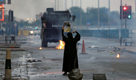 Immer wieder kommt es in Bahrain zu Protesten der schiitischen B... Immer wieder kommt es in Bahrain zu Protesten der schiitischen B...