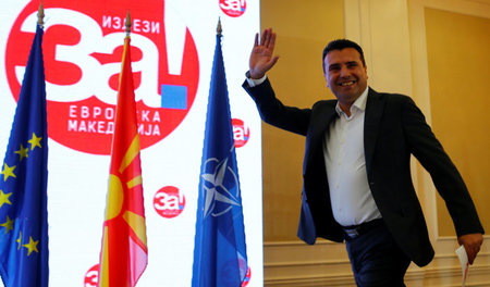 Fühlt sich als Sieger: Mazedoniens Premier Zoran Zaev am Sonntag... Fühlt sich als Sieger: Mazedoniens Premier Zoran Zaev am Sonntag...