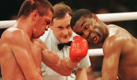 Ganz oben: »Rocky« Rocchigiani (l.) war mit dem Sieg gegen Micha...