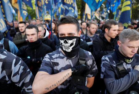 Kiew, 2. Oktober: Kundgebung für Ausländer, die im Kampf gegen d...