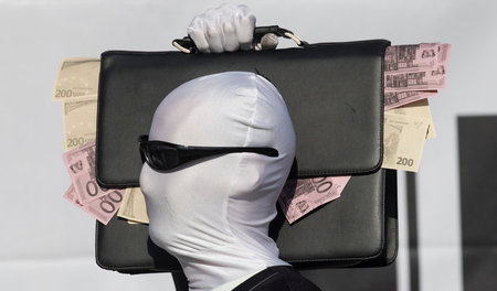 Gegen Steueroasen: Protest von ATTAC in Frankfurt am Main (18.5....