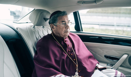 »Unbegrenzte Vorräte an Bargeld und Zynismus«: Erzbischof Mordow...