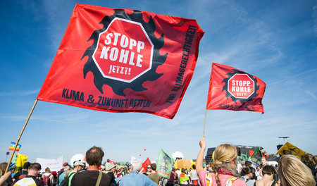 Starkes Signal für eine neue Klimapolitik: Demonstranten am Sonn...
