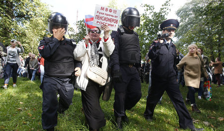 Proteste gegen den Gesetzentwurf am 16. September in Sankt Peter...