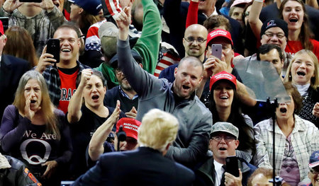 US-Präsident Donald Trump bei einer Wahlkampfveranstaltung am ve...