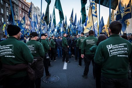 Deutsche Teilnehmer während des Aufmarsches am Sonntag in Kiew Deutsche Teilnehmer während des Aufmarsches am Sonntag in Kiew