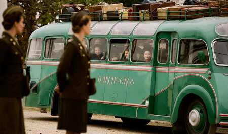 Mit Bussen in die US-amerikanischen Camps: »Nylons und Zigarette...