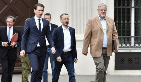 Österreichs Bundeskanzler Sebastian Kurz, Innenminister Herbert ...