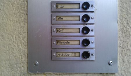 Wegweisend: DSGVO-geprüftes Klingelschild Wegweisend: DSGVO-geprüftes Klingelschild