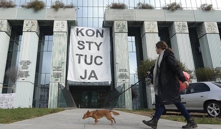 »Verfassung« ist zum Schlagwort der polnischen Opposition geword...