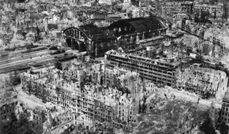 Nach 1945 flüchteten sich viele Deutsche in Ignoranz und Verantw...