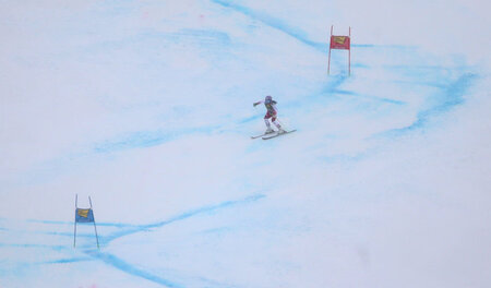 Kräftig am Kurbeln: Der Riesenslalom im österreichischen Sölden ...
