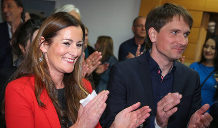 Janine Wissler und Jan Schalausken, Spitzenkandidaten der Linken...