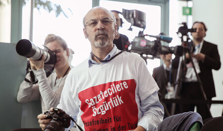 Adil Yigit am 28. September während seiner nach wenigen Sekunden...
