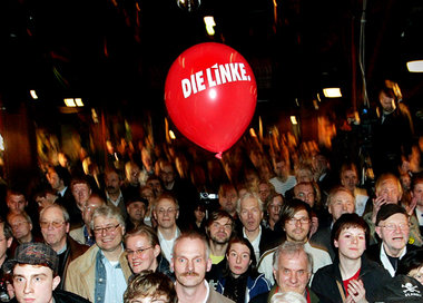 Anfangs nur verhaltene Freude – Wahlparty in der »Fabrik«