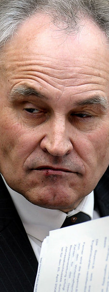 Erwin Huber: Alles unter Kontrolle?