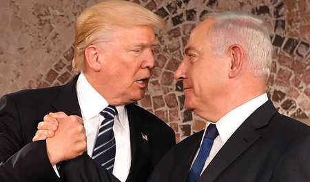 Brüder im Geiste: Israels Ministerpräsident Benjamin Netanjahu (... Brüder im Geiste: Israels Ministerpräsident Benjamin Netanjahu (...