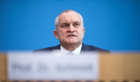 Keine frohen Botschaften: Der Vorsitzende des Sachverständigenra... Keine frohen Botschaften: Der Vorsitzende des Sachverständigenra...