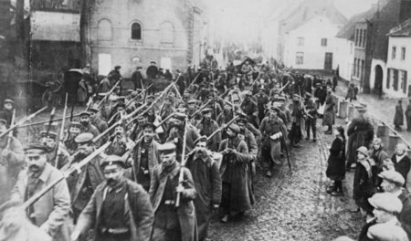 Deutsche Soldaten nach dem Waffenstillstandsabkommen vom 11. Nov...