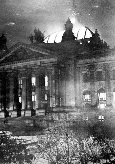 Das brennende Reichstagsgebäude am 27. Februar 1933