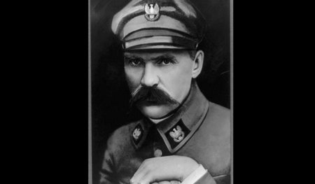 Ziel war historisierender Wiederaufbau Polens: Józef Piłsudski a...