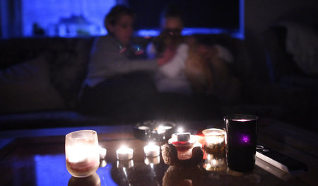 Kerzen bringen Licht, sind aber sind keine Alternative für Betri...