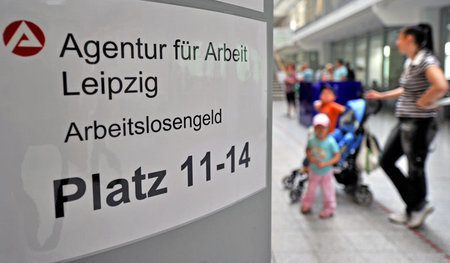 Angemessener Lebensstandard unmöglich: In der Leipziger Agentur ... Angemessener Lebensstandard unmöglich: In der Leipziger Agentur ...