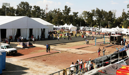 Improvisierte Unterkunft: Tausende Flüchtlinge wurden am Stadion...