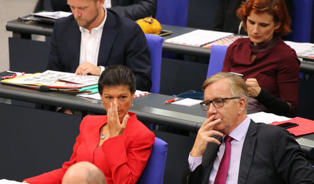 Sahra Wagenknecht und Dietmar Bartsch bei der konstituierenden S...