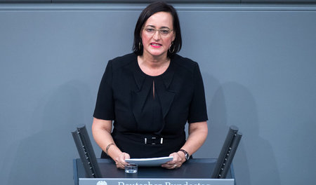 Mit Neonazis reden? Martina Renner (Die Linke) betont, dass der ...