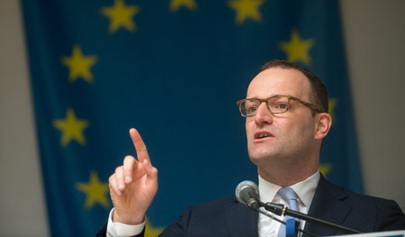 Jens Spahn (CDU) erhofft sich mit »Festung Europa«-Rhetorik Chan...