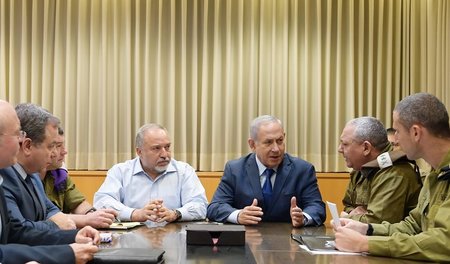 Am 12. November im israelischen Verteidigungsministerium in Tel ...