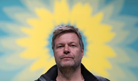 Eitel Sonnenschein: Robert Habeck blinkt für Die Grünen links